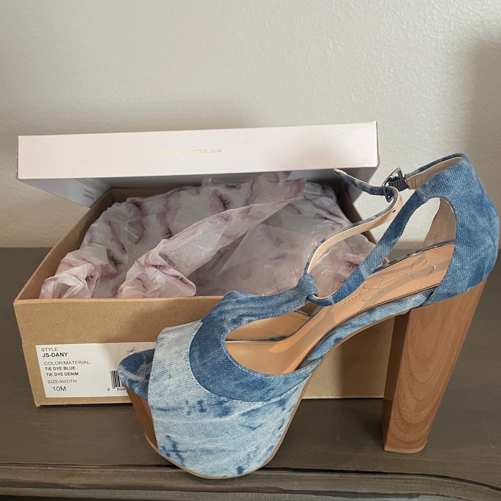 Jessica Simpson “Dany” Heel